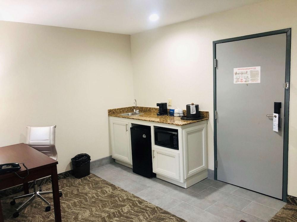 Best Western Plus Lafayette Vermilion River Inn & Suites Экстерьер фото